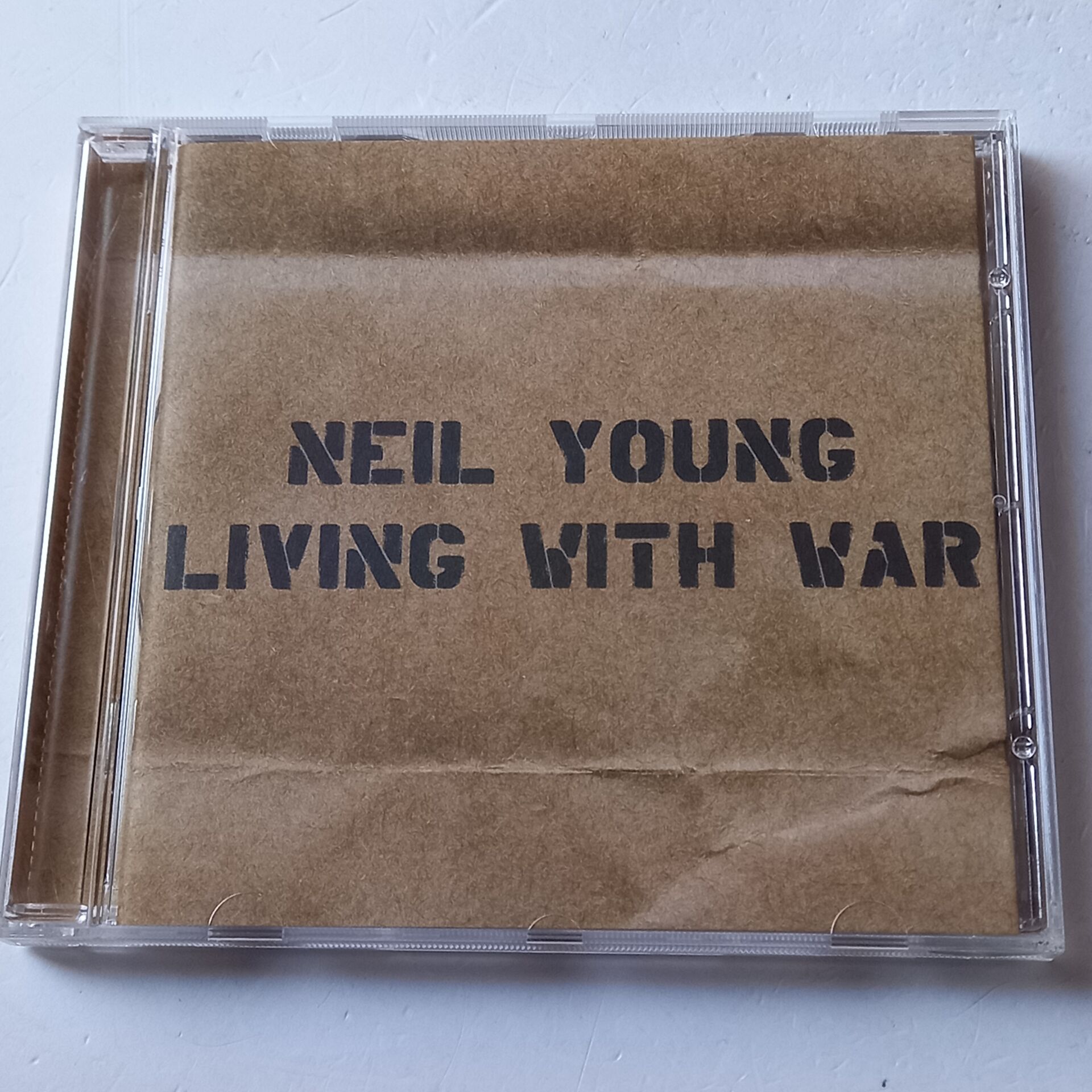 NEIL YOUNG – LIVING WITH WAR (2006) - CD 2.EL