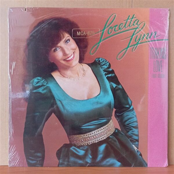 LORETTA LYNN – MAKING LOVE FROM MEMORY (1982) - LP DÖNEM BASKISI SIFIR PLAK