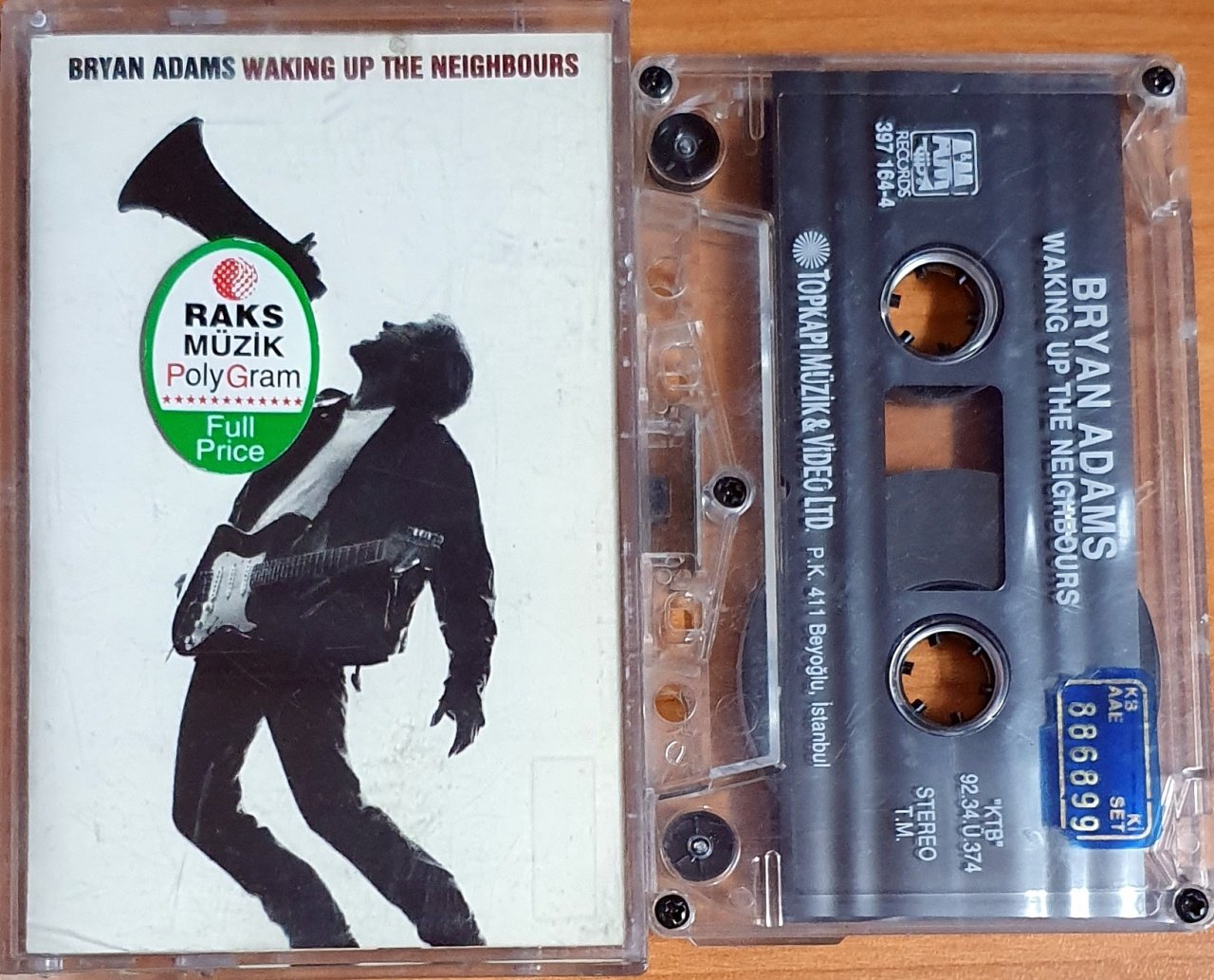 BRYAN ADAMS - WAKING UP THE NEIGHBOURS (1992) - KASET TOPKAPI 2.EL