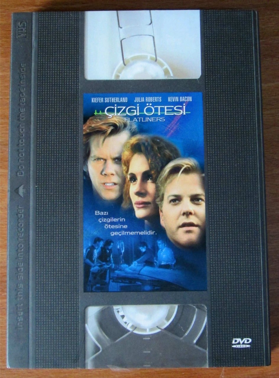 FLATLINERS - ÇİZGİ ÖTESİ - KIEFER SUTHERLAND - JULIA ROBERTS - KEVIN BACON - JOEL SCHUMACHER - DVD 2.EL