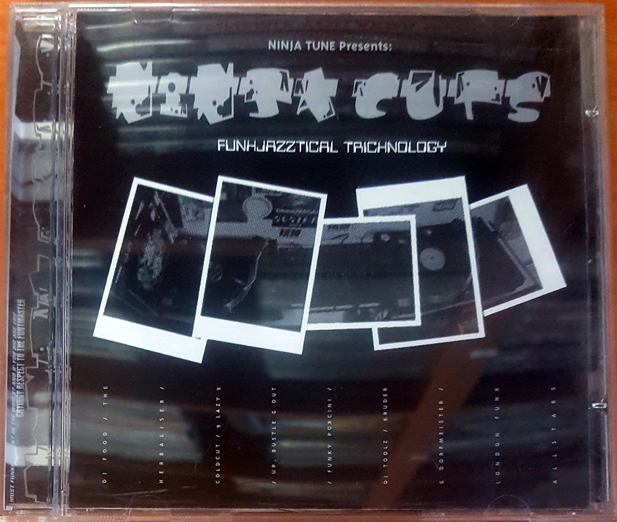 NINJA CUTS / FUNKJAZZTICAL TRICKNOLOGY / DJ FOOD LAZY 9 THE HERBALISER (1995) NINJA TUNE CD 2.EL