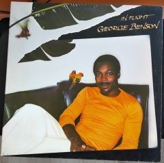 GEORGE BENSON - IN FLIGHT (1977) - 2.EL PLAK