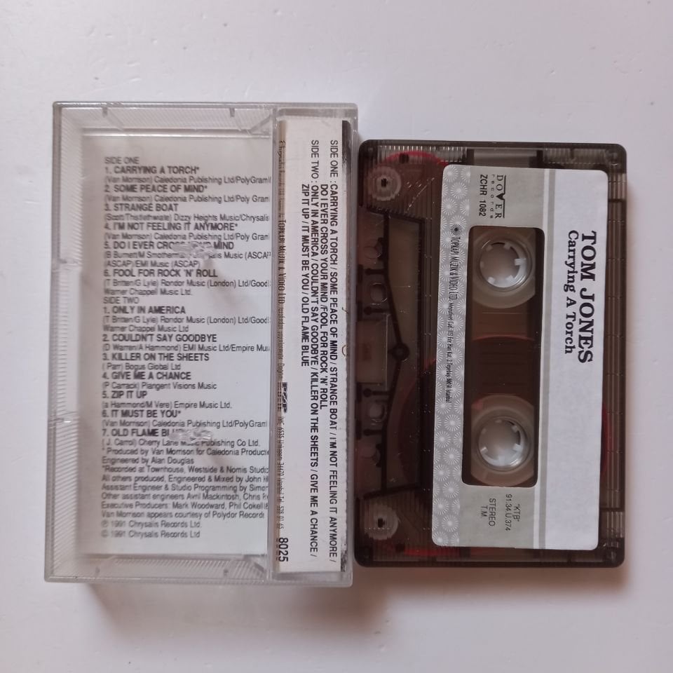 TOM JONES - CARRYING A TORCH (1991) - KASET 2.EL