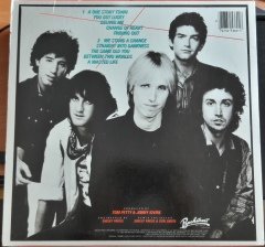TOM PETTY AND THE HEARTBREAKERS - LONG AFTER DARK (1982) - 2.EL PLAK