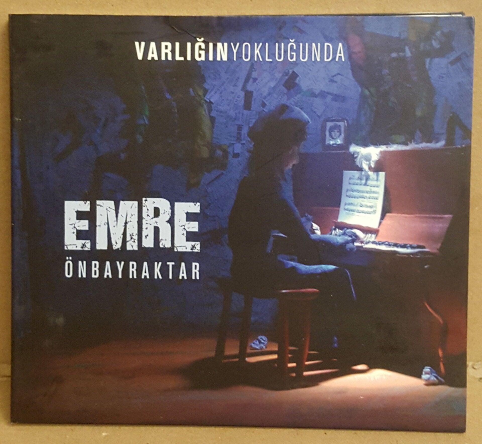 EMRE ÖNBAYRAKTAR - VARLIĞIN YOKLUĞUNDA (2016) - CD 2.EL