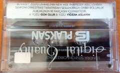 ZÜLFÜ LİVANELİ & LONDRA SENFONİ ORKESTRASI - GÜN OLUR / YİĞİDİM ASLANIM SINGLE KASET SIFIR
