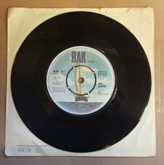 SUZI QUATRO - YOUR MAMMA WON'T LIKE ME / PETER PETER (1975) - 7'' 45 DEVİR SINGLE PLAK