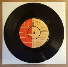 ENGELBERT HUMPERDINCK - LOVER'S HOLIDAY / LOOK AT ME (1977) - 7'' 45 DEVİR SINGLE PLAK