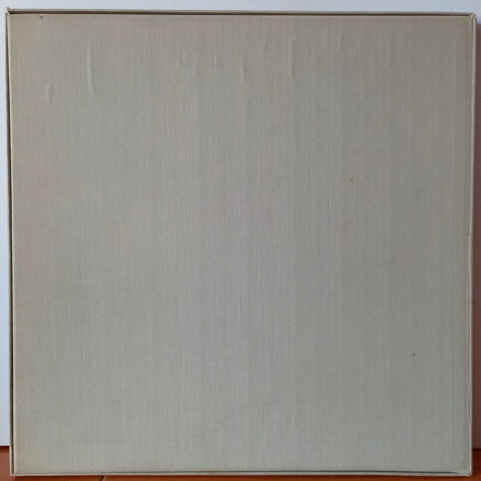 BRAHMS - HERBERT VON KARAJAN / ANNA TOMOWA-SINTOW / JOSE VAN DAM / WIENER SINGVEREIN / BERLINER PHILHARMONIKER – EIN DEUTSCHES REQUIEM · HAYDN-VARIATIONEN · TRAGISCHE OUVERTÜRE (1977) - 2LP 2.EL BOX SET PLAK