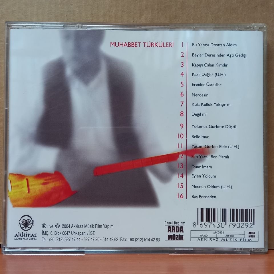 MUHABBET TÜRKÜLERİ / SABAHAT AKKİRAZ, İLKAY AKKAYA, CENGİZ ÖZKAN, MUSTAFA ÖZARSLAN, EMRAH MAHZUNİ (2004) - CD 2.EL