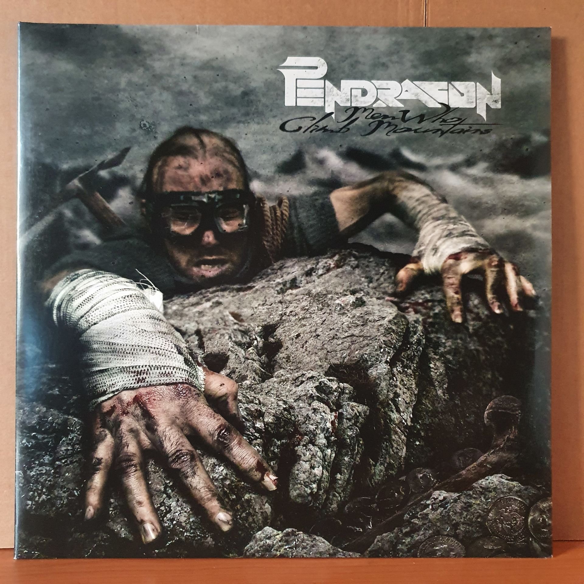 PENDRAGON - MEN WHO CLIMB MOUNTAINS (2014) - 2LP 2.EL PLAK
