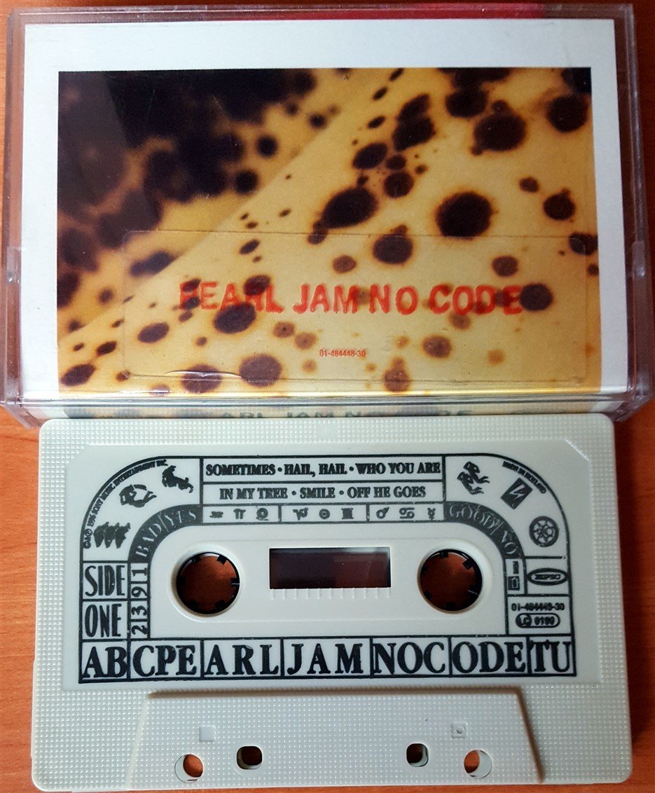 PEARL JAM - NO CODE CASSETTE MADE IN HOLLAND ''USED''