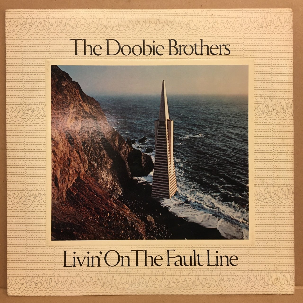 DOOBIE BROTHERS - LIVIN' ON THE FAULT LINE 1977 2.EL PLAK