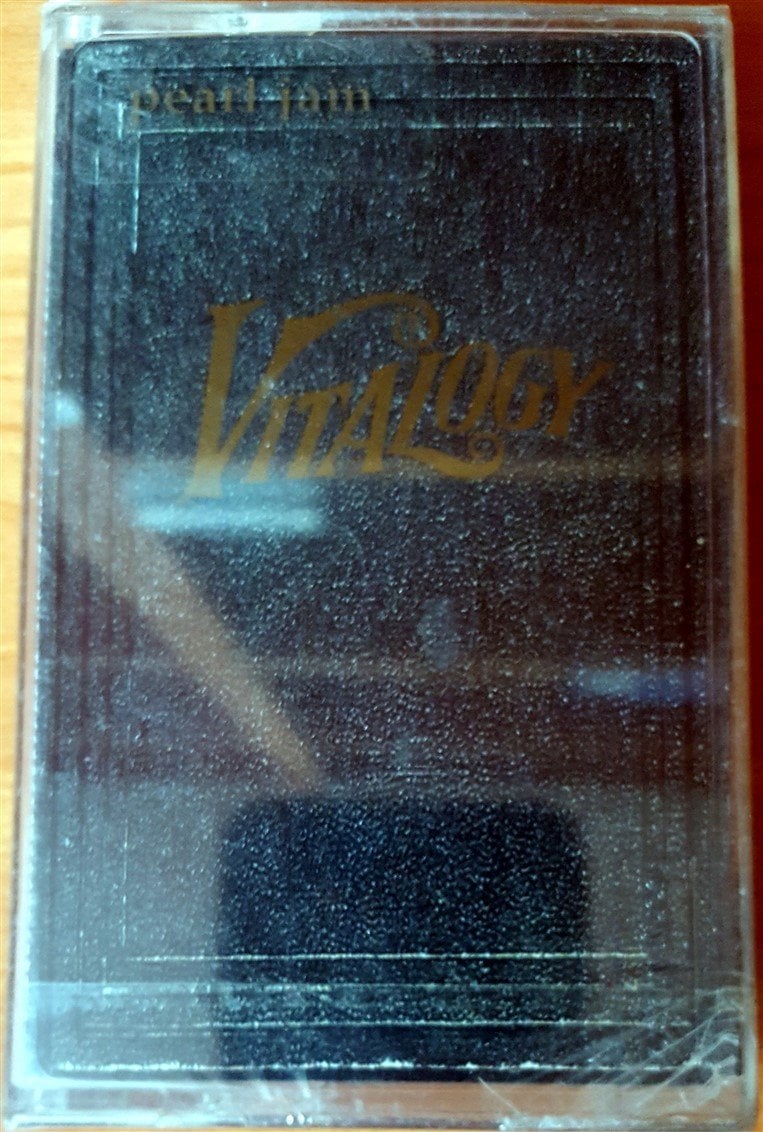 PEARL JAM - VITALOGY CASSETTE MADE IN TURKEY ''NEW''