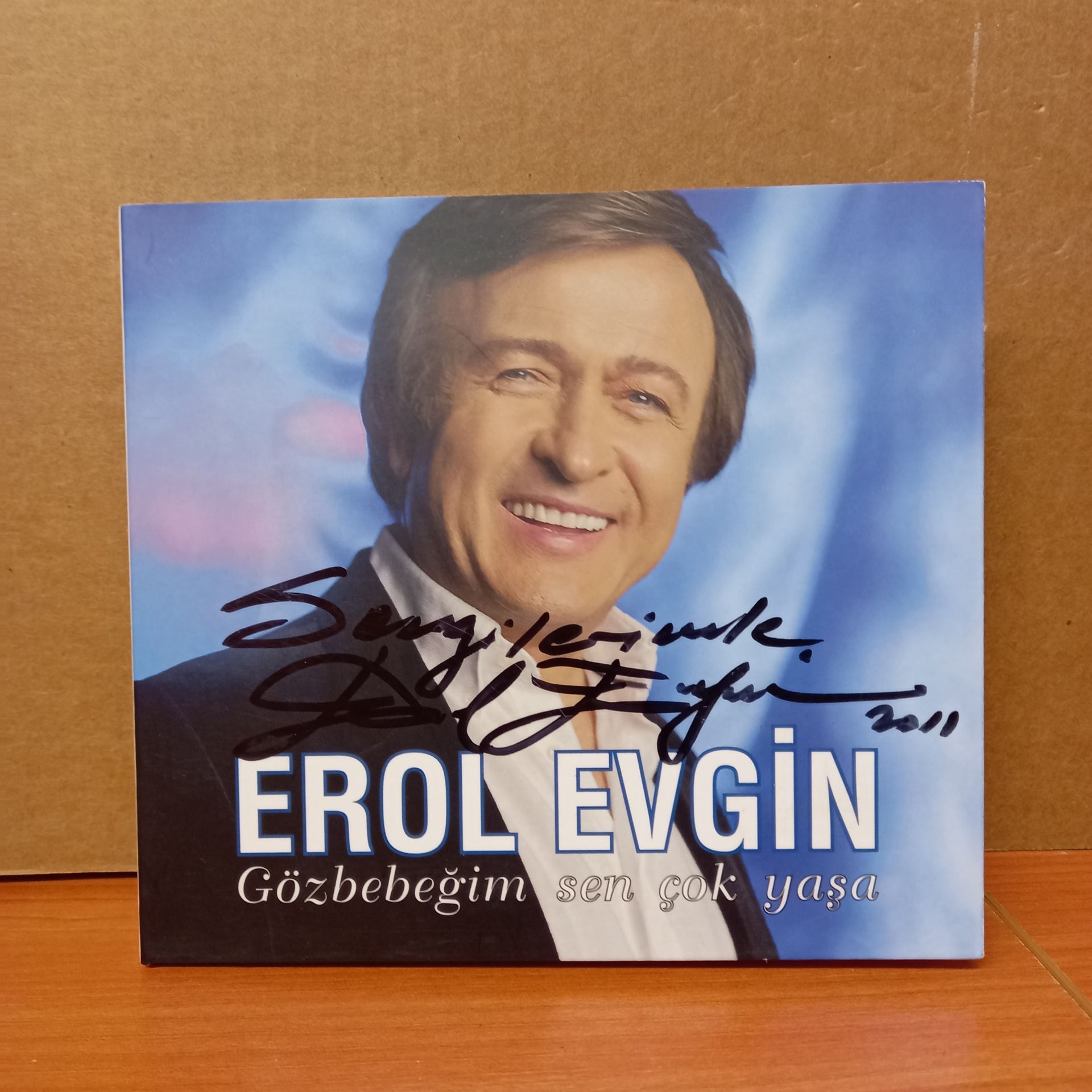 EROL EVGİN - GÖZBEBEĞİM SEN ÇOK YAŞA (2011) - CD İSME İMZALI 2.EL