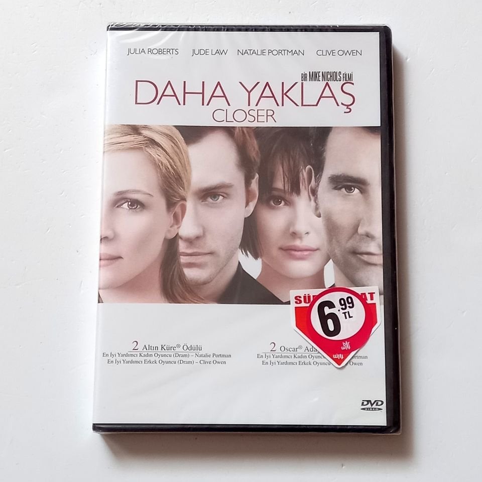 DAHA YAKLAŞ / CLOSER - JULIA ROBERTS, JUDE LAW, NATALIE PORTMAN, CLIVE OWEN - YÖN.: MIKE NICHOLS - DVD AMBALAJINDA SIFIR