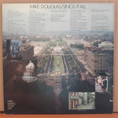 MIKE DOUGLAS - SINGS IT ALL (1976) - LP 2.EL PLAK