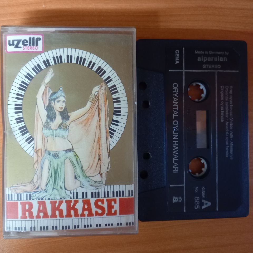 RAKKASE / TÜRKİYE'DE İLK DEFA ARAP ORGU İLE OYUN HAVALARI - KASET 2.EL