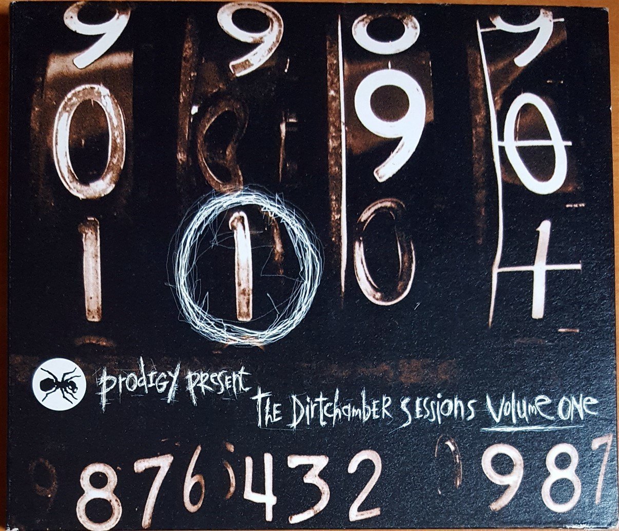 PRODIGY - DIRTCHAMBER SESSIONS VOLUME ONE / FRANKIE BONES, LL KOOL J, RENEGADE SOUNDWAVE, PUBLIC ENEMY, BARRY WHITE, THE CHEMICAL BROTHERS, MEAT BEAT MANIFESTO (1999) XL RECORDINGS CD 2.EL