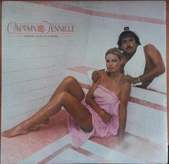 CAPTAIN & TENNILLE - KEEPING OUR LOVE WARM (1980) - DÖNEM BASKISI SIFIR PLAK