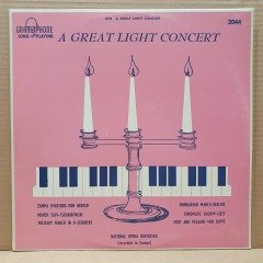 A GREAT LIGHT CONCERT / SHUBERT, BERLIOZ, LISZT, TCHAIKOVSKY (1953) - LP 2.EL PLAK