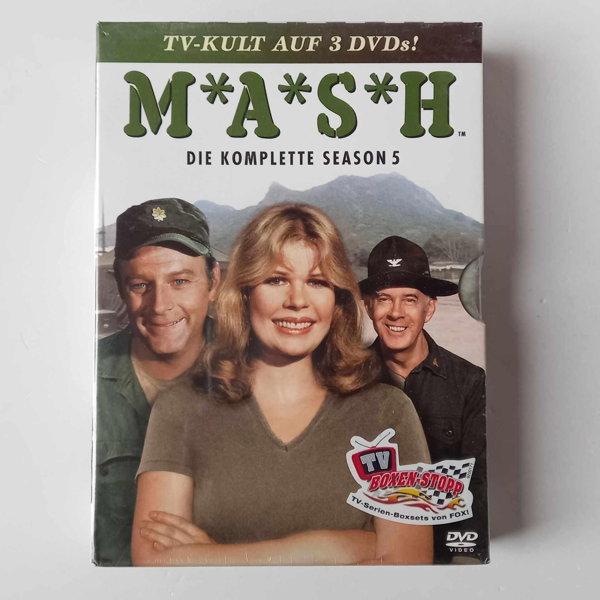 M*A*S*H - THE COMPLETE SEASON 5 - 3DVD AMBALAJINDA SIFIR