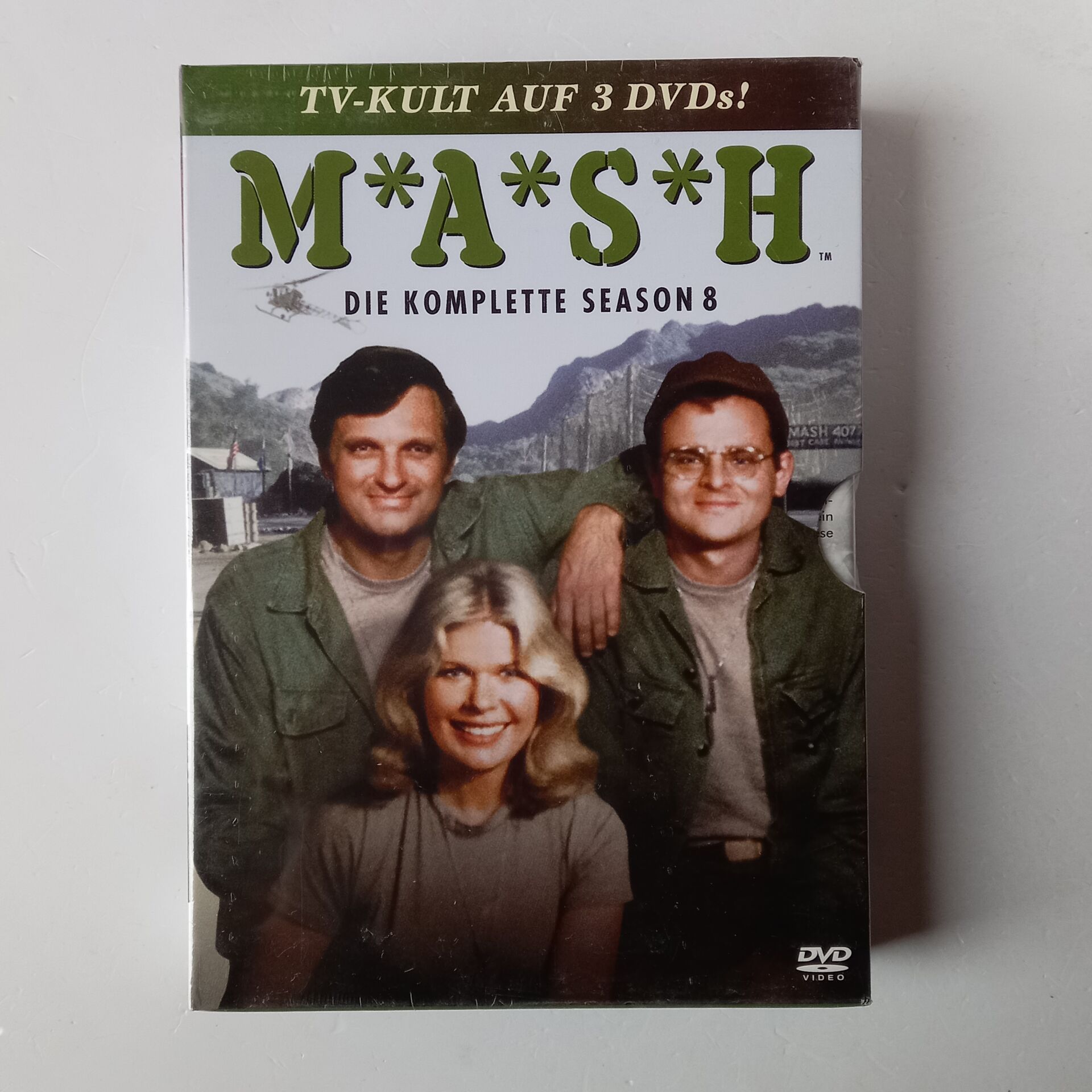 M*A*S*H - THE COMPLETE SEASON 8 - 3DVD AMBALAJINDA SIFIR
