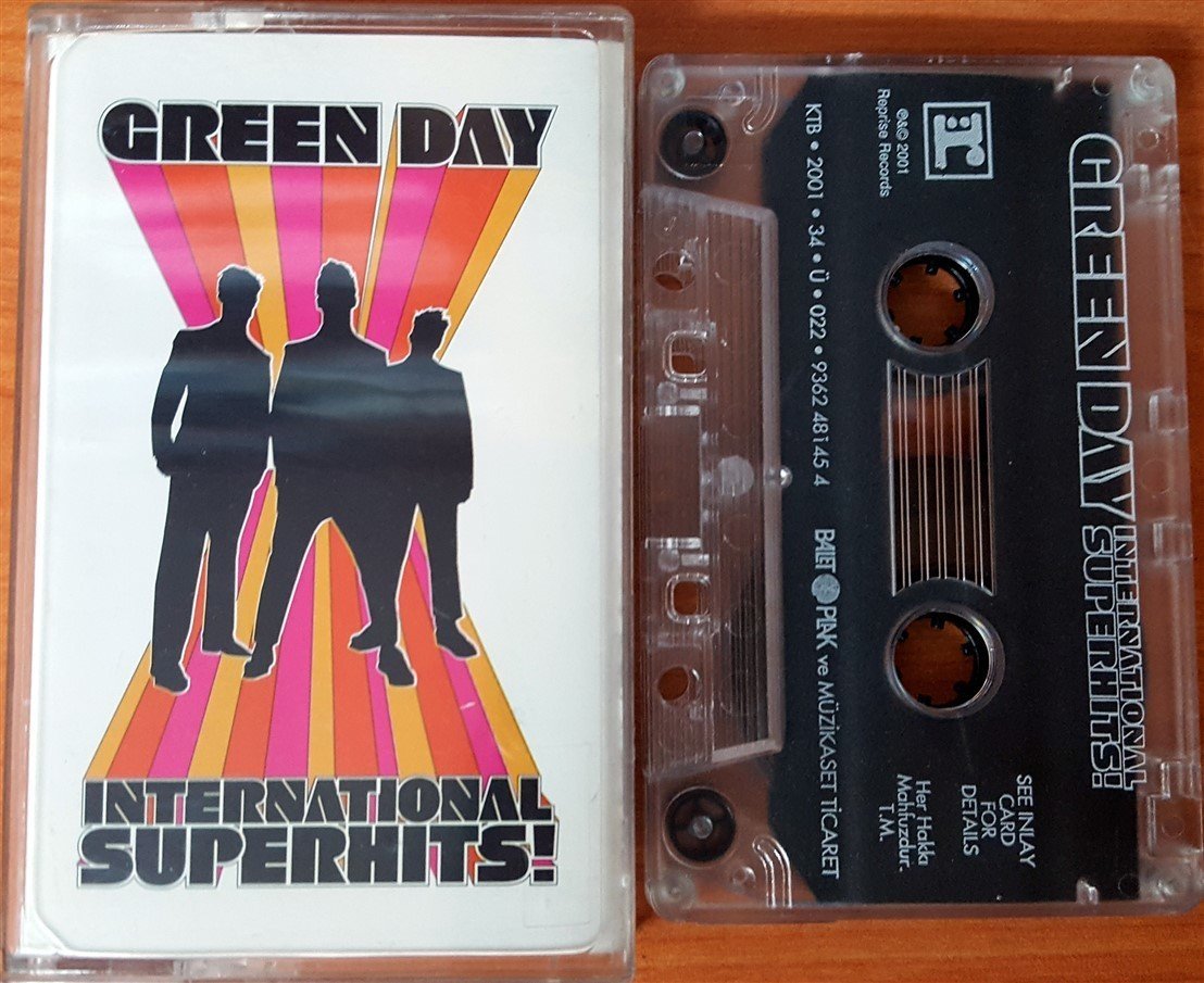GREEN DAY - INTERNATIONAL SUPERHITS (2001) BALET CASSETTE MADE IN TURKEY ''USED''