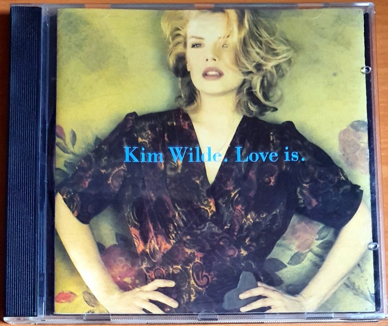KIM WILDE - LOVE IS (1992) - CD 2.EL
