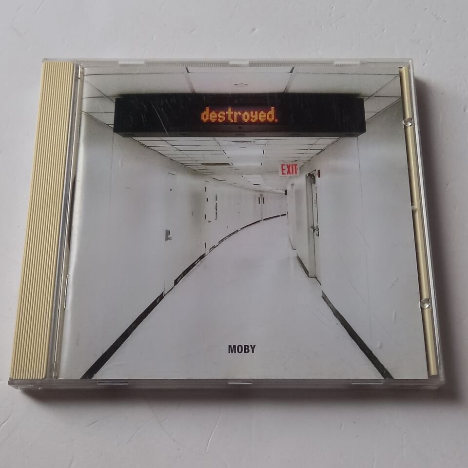 MOBY – DESTROYED (2011) - CD 2.EL