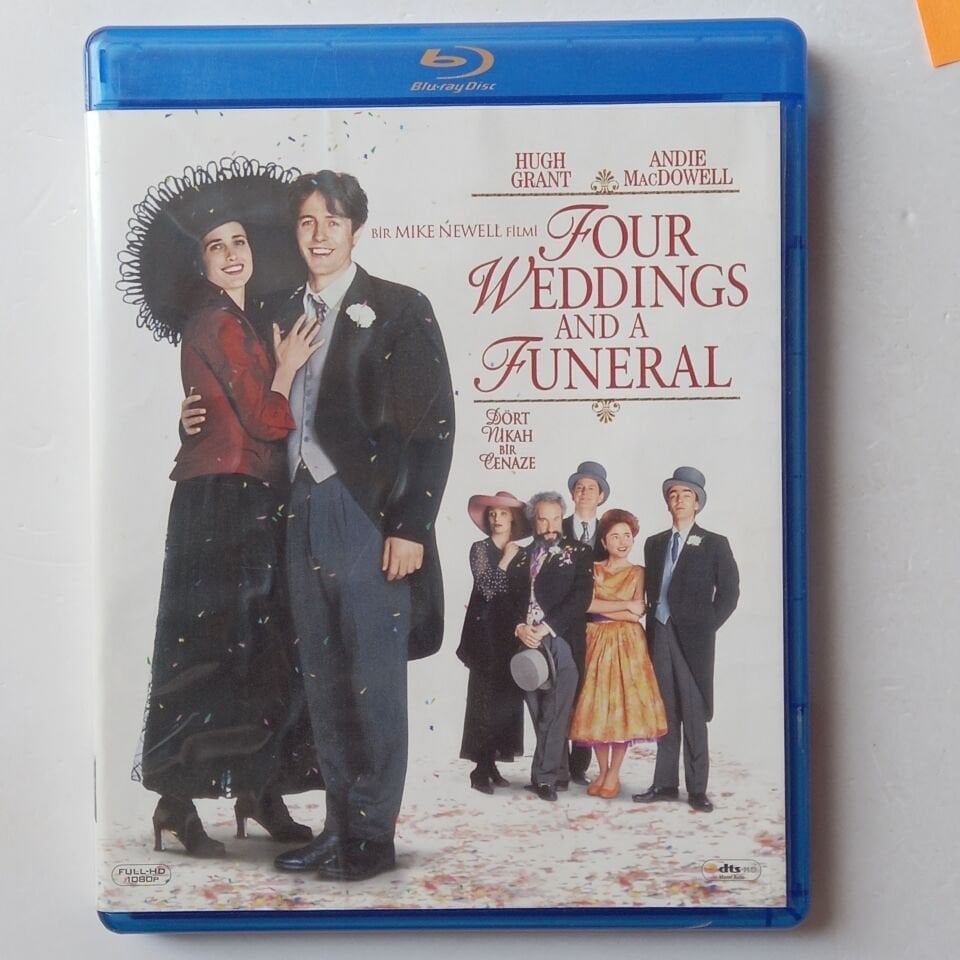 FOUR WEDDINGS AND A FUNERAL / DÖRT NİKAH BİR CENAZE - HUGH GRANT, ANDIR MACDOWELL - BLU-RAY 2.EL