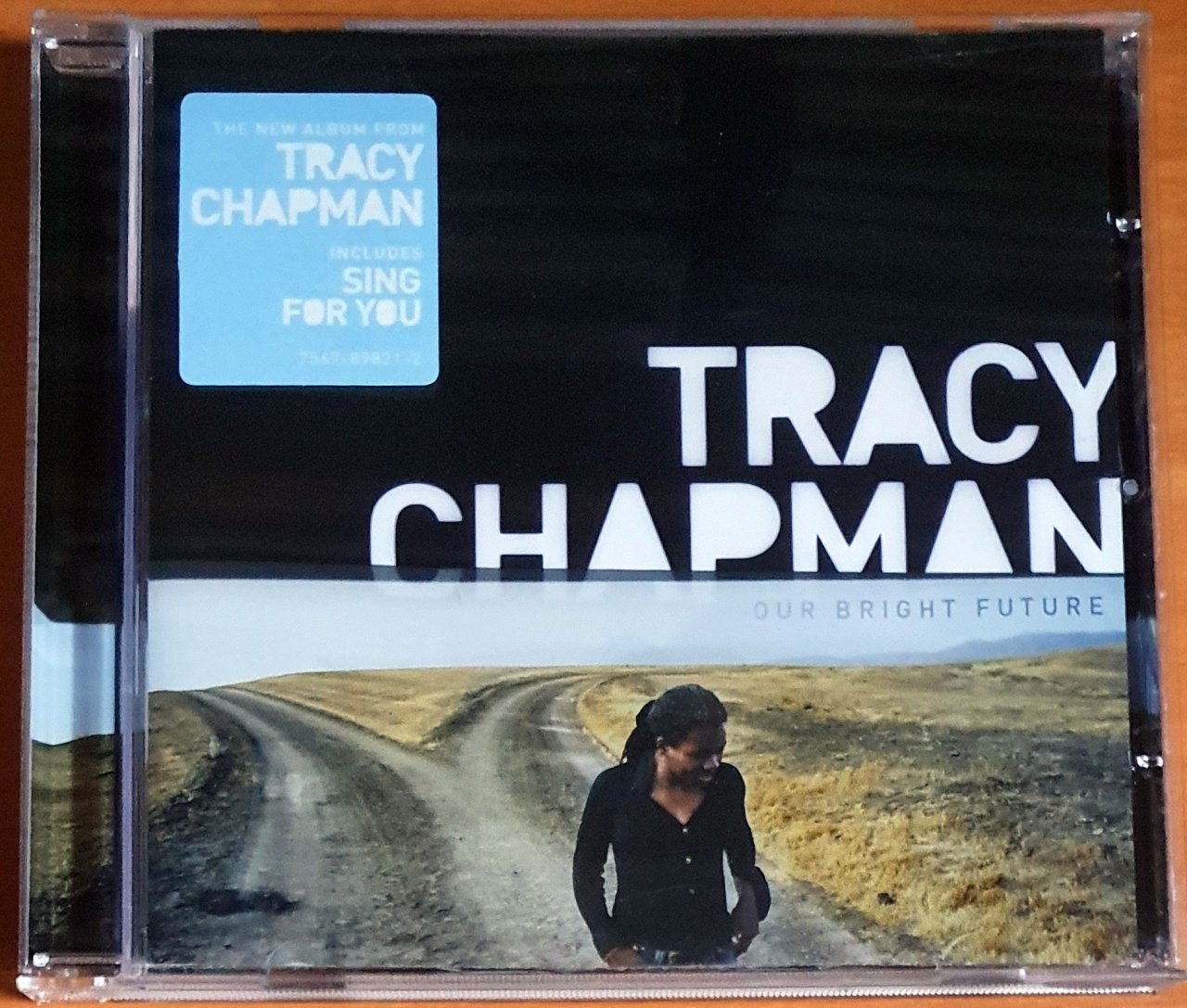 TRACY CHAPMAN - OUR BRIGHT FUTURE (2008) - CD 2.EL