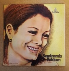 SEMİRAMİS PEKKAN BİLE BİLE / VUR PATLASIN ÇAL OYNASIN 45LİK AÇILIR KAPAĞI DİKKAT SADECE KAPAKTIR