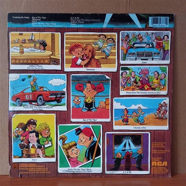 THE CHIPMUNKS – THE CHIPMUNKS GO HOLLYWOOD (1982) - LP 2.EL PLAK