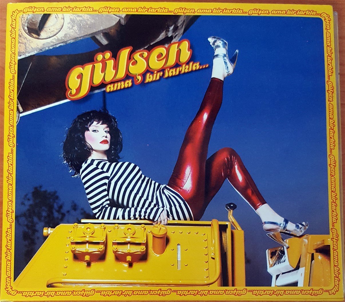 GÜLŞEN - AMA BİR FARKLA (2007) - CD 2.EL
