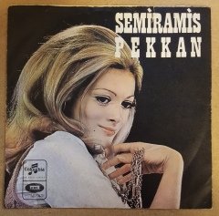 SEMİRAMİS PEKKAN KÖY DÜĞÜNÜ / TANRI VERDİ ÇALMADIM Kİ 7'' 45 DEVİR KAPAKLI