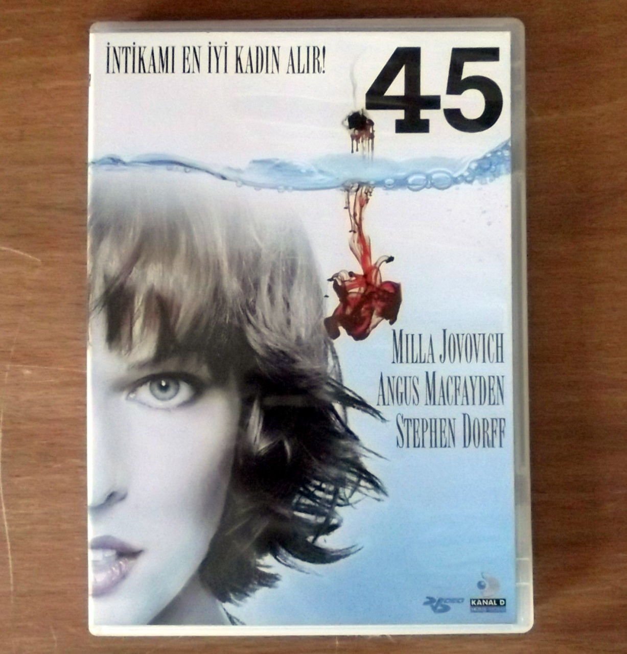 45 - MILLA JOVOVICH - ANGUS MACFAYDEN - DVD 2.EL