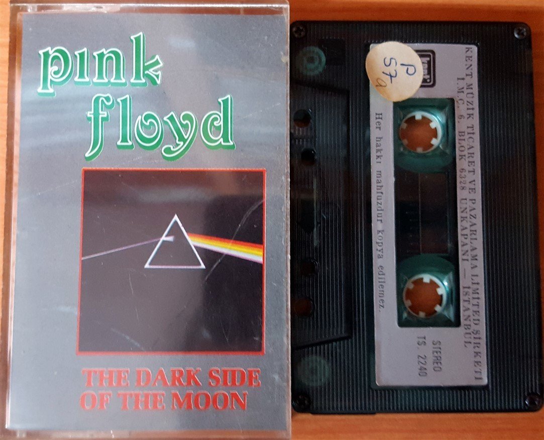 PINK FLOYD - THE DARK SIDE OF THE MOON FIRST PRESS CASSETTE MADE IN TURKEY ''USED'' PAPER LABEL