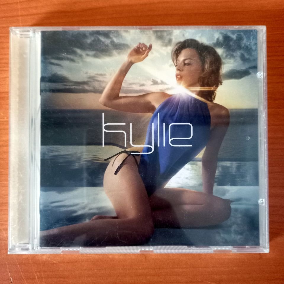 KYLIE MINOGUE – LIGHT YEARS (2000) - CD 2.EL