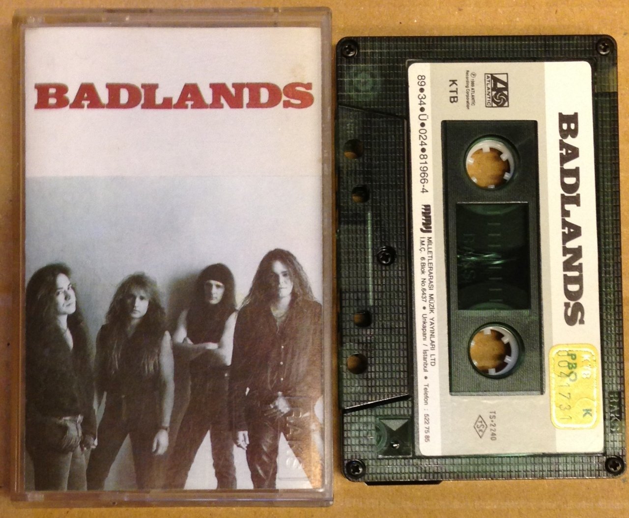 BADLANDS JAKE E. LEE RAY GILLEN 1989 CASSETTE MADE IN TURKEY ''USED''