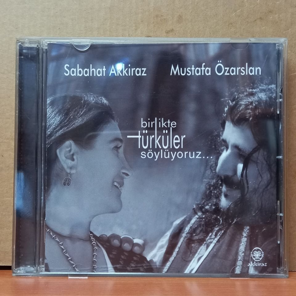 SABAHAT AKKİRAZ & MUSTAFA ÖZARSLAN - BİRLİKTE TÜRKÜLER SÖYLÜYORUZ (2008) - CD 2.EL
