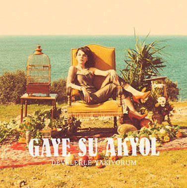 GAYE SU AKYOL - DEVELERLE YAŞIYORUM (2014) - CD DIGIPACK SIFIR