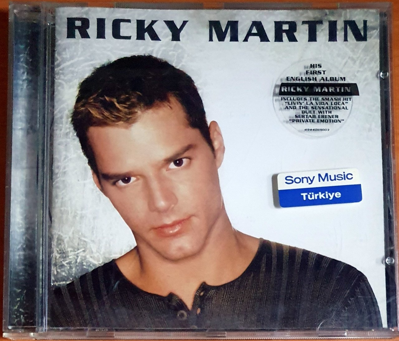 RICKY MARTIN - RICKY MARTIN (1999) - CD 2.EL