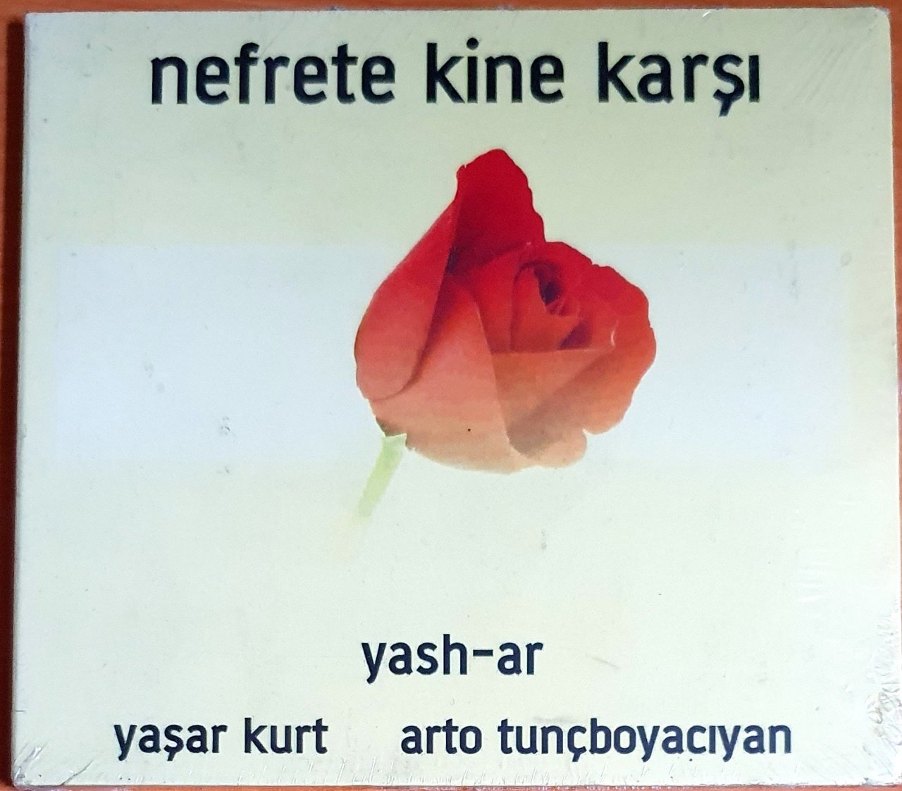 NEFRETE KİNE KARŞI / YASH-AR / YAŞAR KURT, ARTO TUNÇBOYACIYAN (2009) - CD SIFIR