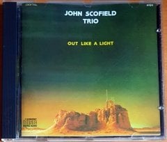 JOHN SCOFIELD TRIO - OUT LIKE A LIGHT (1983) - CD 2.EL