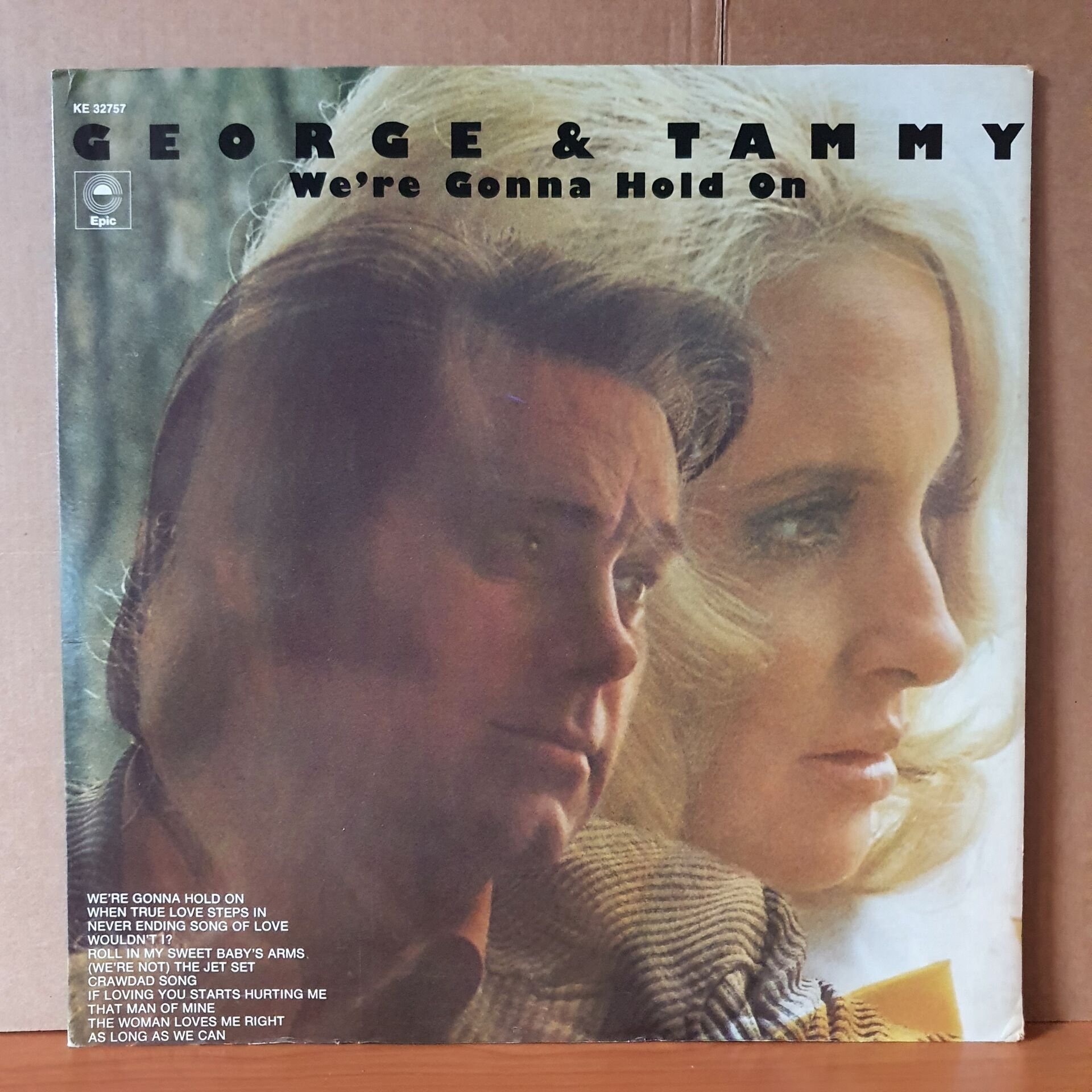 GEORGE & TAMMY - WE'RE GONNA HOLD ON (1973) - LP 2.EL PLAK