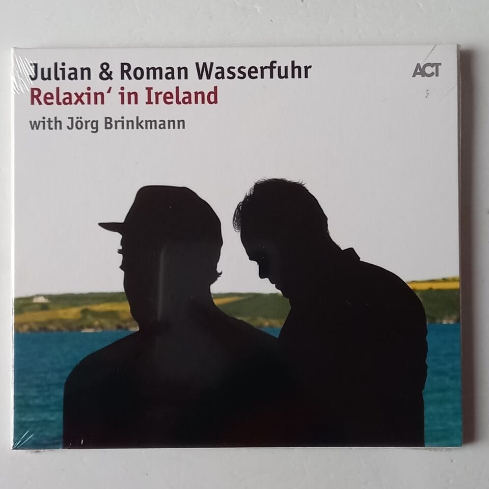 JULIAN & ROMAN WASSERFUHR WITH JÖRG BRINKMANN – RELAXIN\' IN IRELAND (2018) - CD DIGIPAK AMBALAJINDA SIFIR