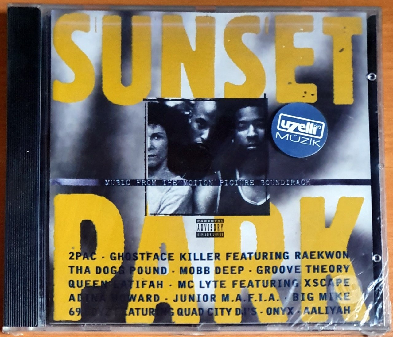 SUNSET PARK SOUNDTRACK / 2PAC, GHOSTFACE KILLER, MOBB DEEP, QUEEN LATIFAH, BIG MIKE, ONYX, AALIYAH (1996) - CD SIFIR GİBİ 2.EL