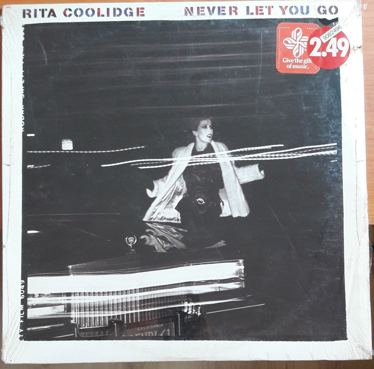 RITA COOLIDGE - NEVER LET YOU GO (1983) - DÖNEM BASKISI PLAK SIFIR