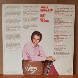 MERLE HAGGARD AND THE STRANGERS - HIS 30TH ALBUM (1974) - LP 2.EL PLAK